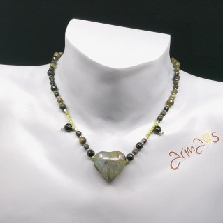 Edelstein Collier Vetiver, handgeknüpft, in Kombination mit Anhänger Vetiver